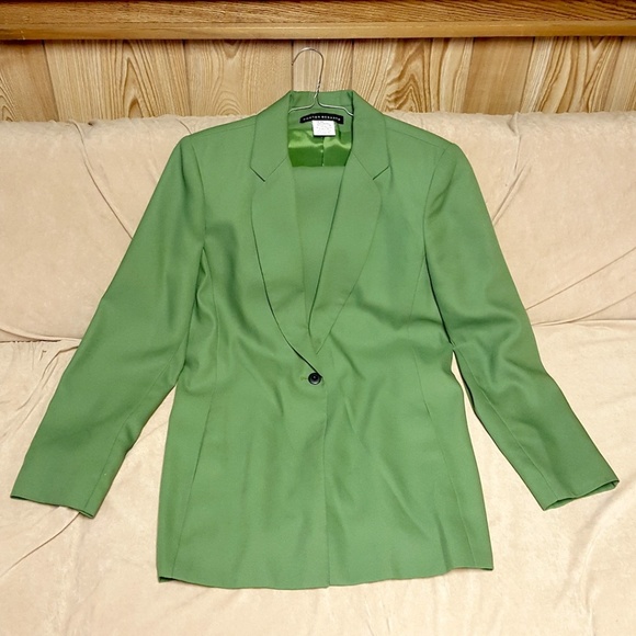 Green Morton Bernard Suit - Picture 1 of 6